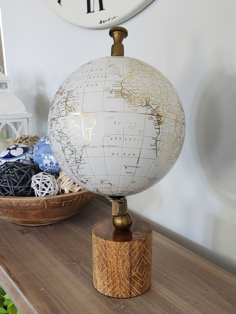 ​🌎 Elegant White & Gold Decorative Desktop Globe 15 Inches Tall Executive Look - Picture 16 of 16